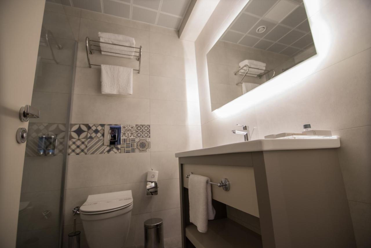 Dovv Hotel Business Gaziemir Екстер'єр фото