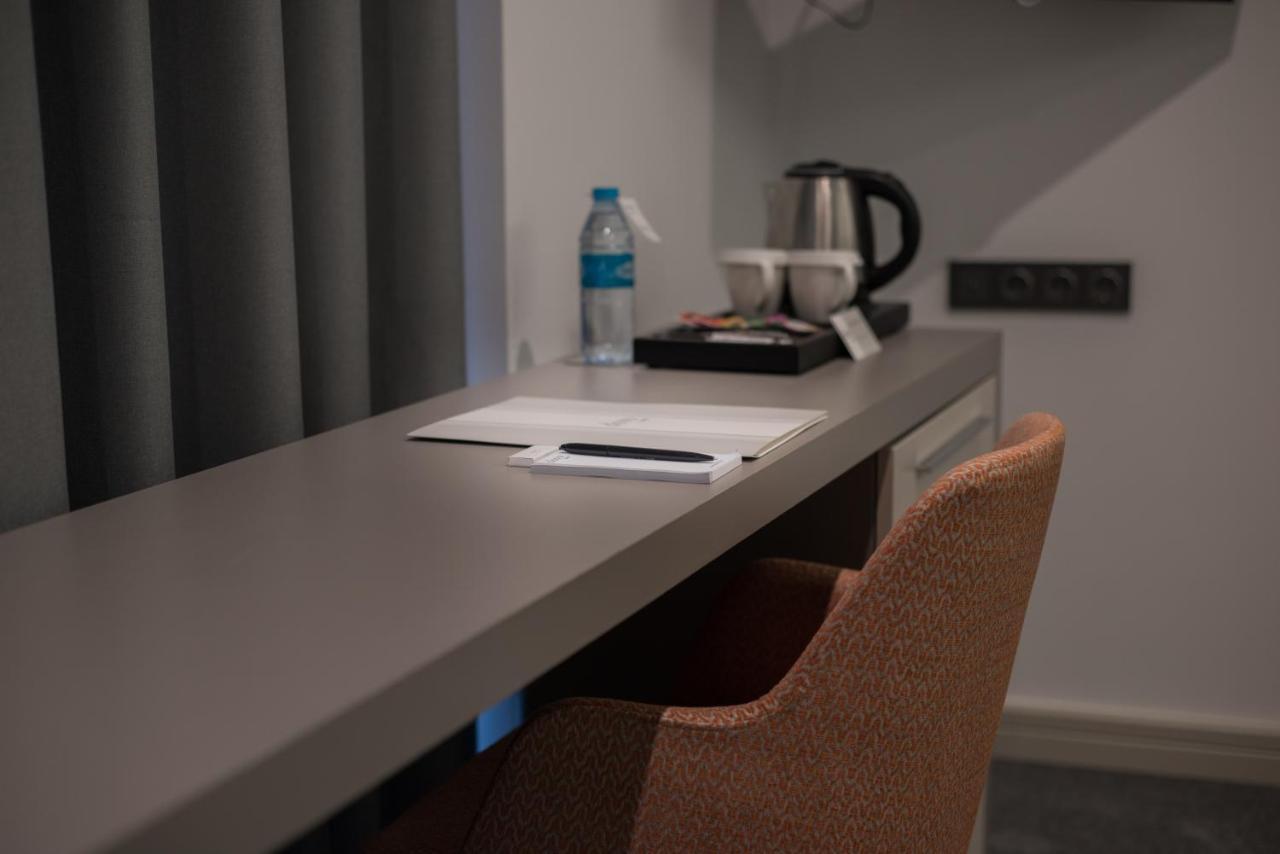 Dovv Hotel Business Gaziemir Екстер'єр фото